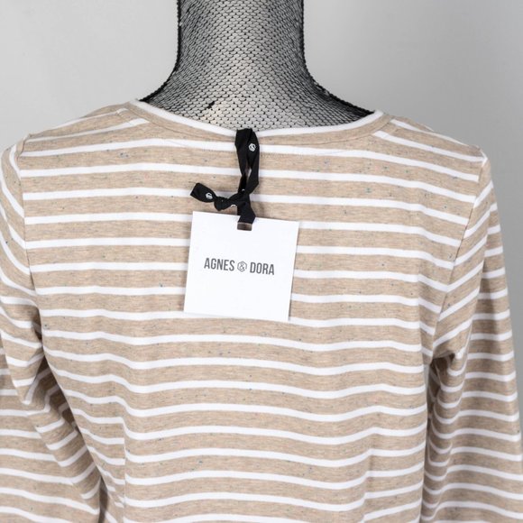 NWT Agnes & Dora Tan & White Speckled Stripe Vincent V-Neck Hi-Low Sweater -M - Picture 3 of 5